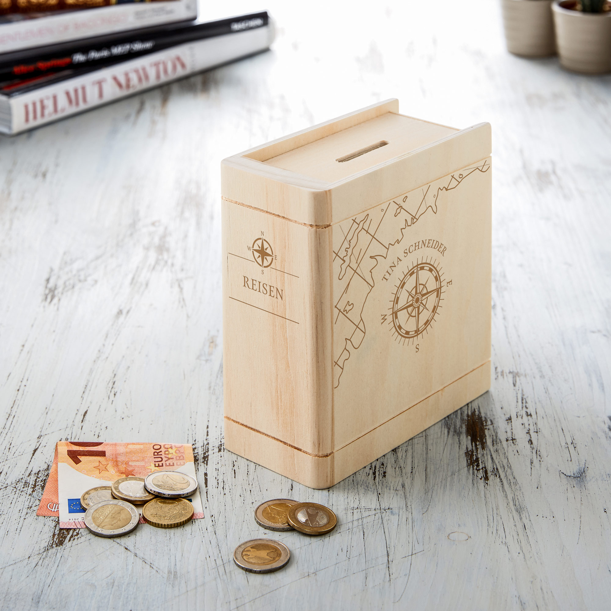 Spardose Buch aus Holz mit Kompass Gravur