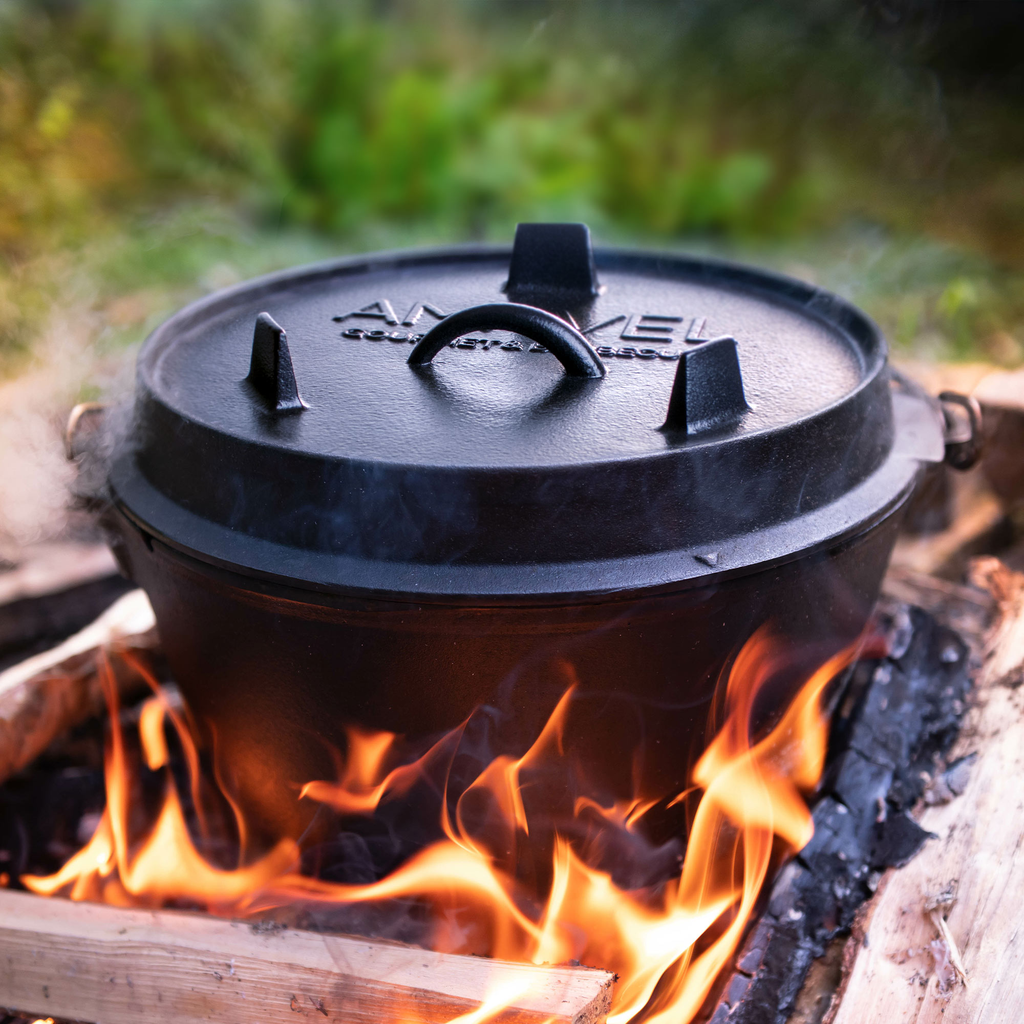 Premium Dutch Oven - Feuertopf Set aus Gusseisen