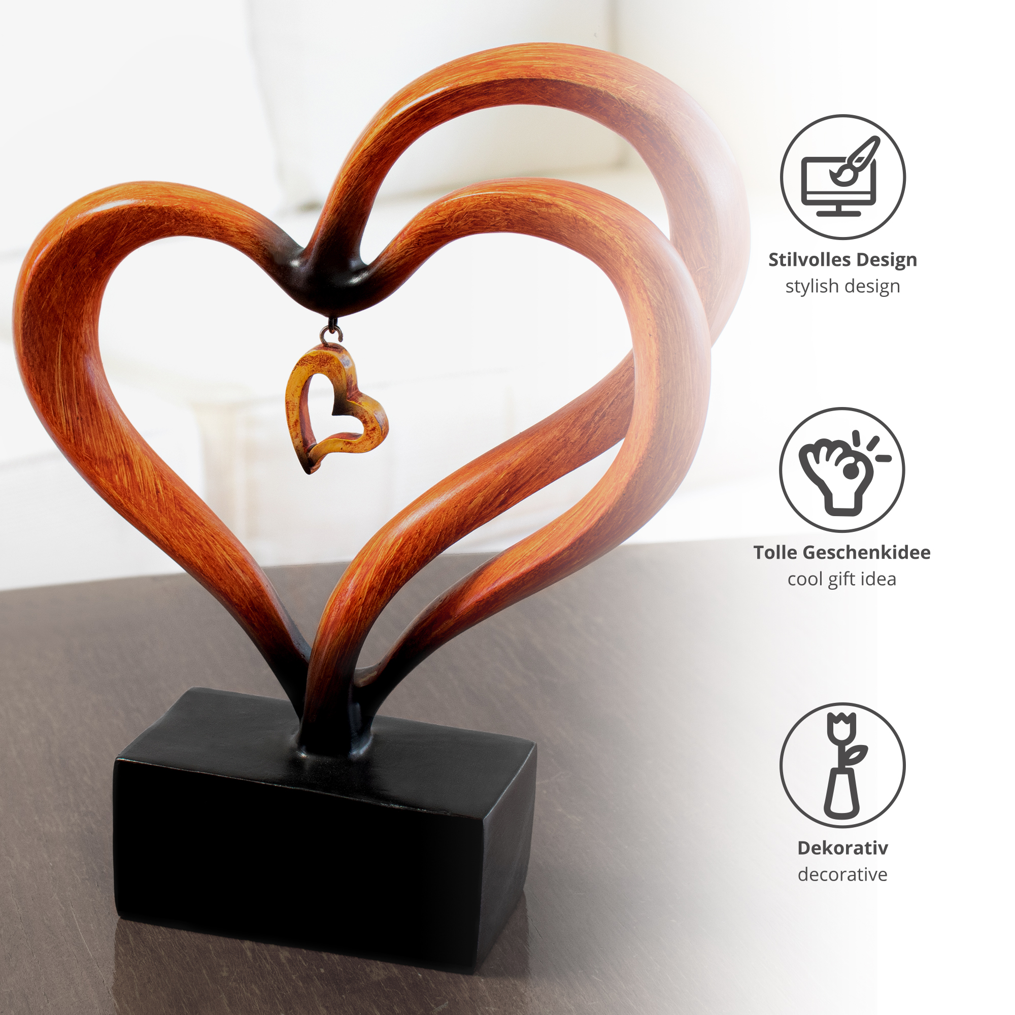Geschwungene Holz Herz Skulptur - Dekofigur mit Anhängern