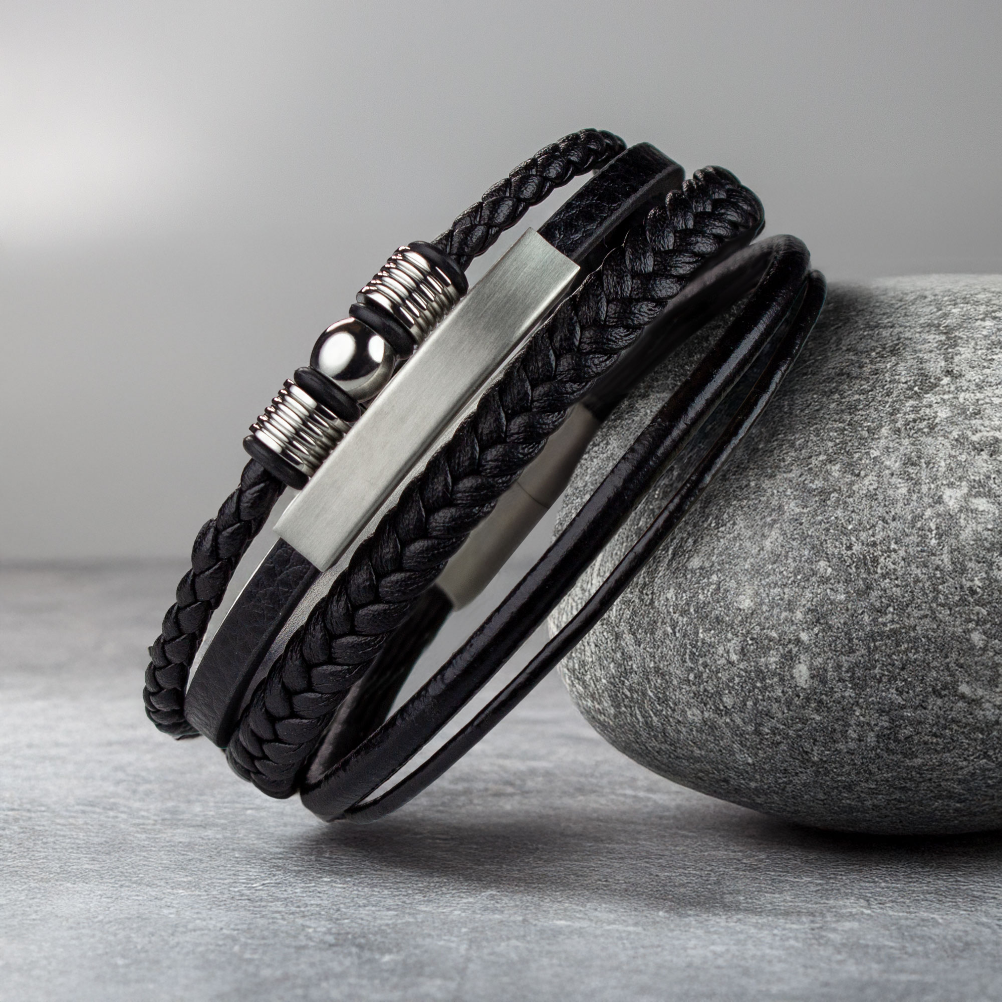 Geflochtenes Herrenarmband mit Beads Silber - Lederarmband