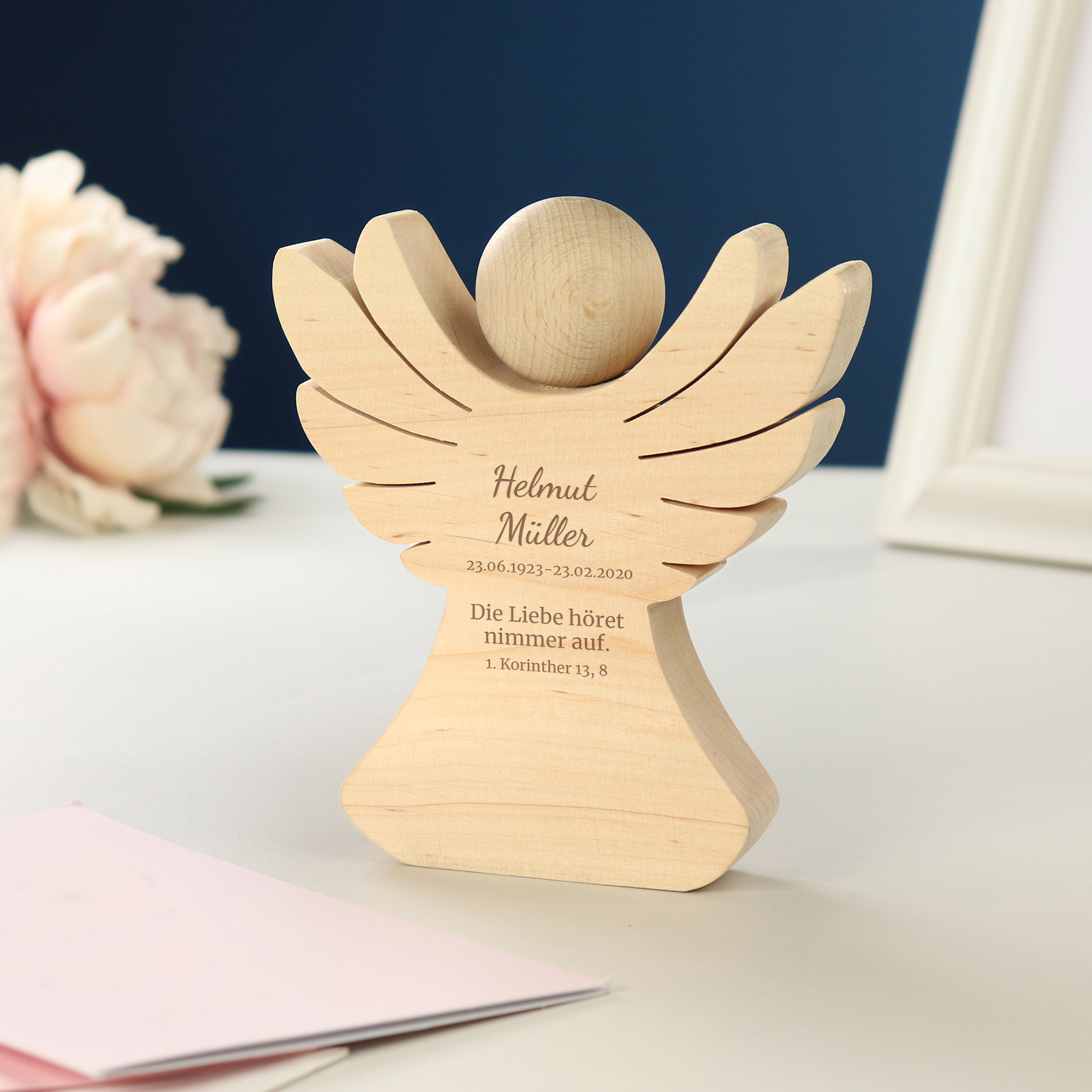 Engel aus Holz mit Gravur - Trauer - Personalisiert