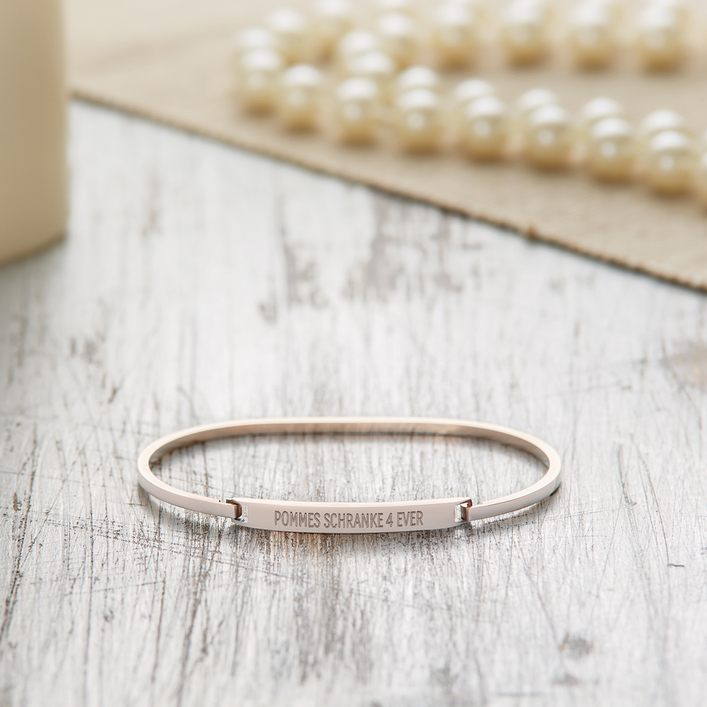 Schmuck mit Gravur Anhänger, Armband und Ketten mit Namen